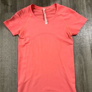 lululemon Swiftly Tech Short-Sleeve Shirt, Size 4, Bright Pink/Orange
